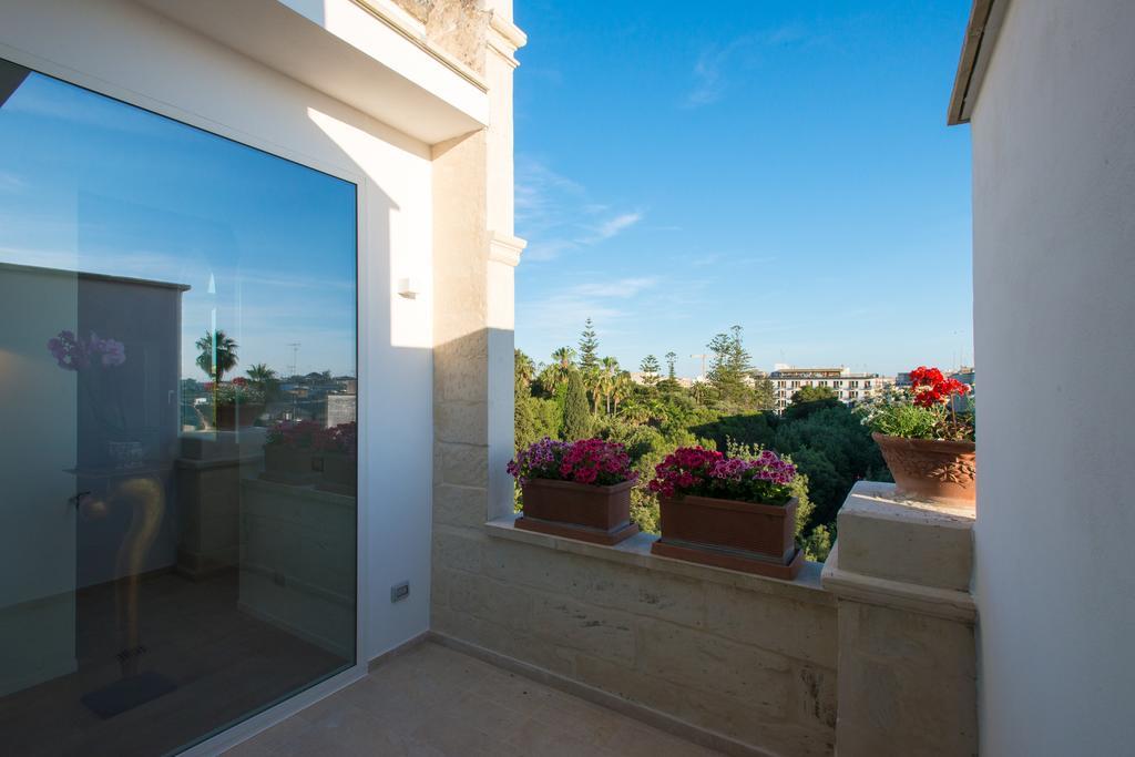 Le Bifore Charming House Lecce Exteriör bild