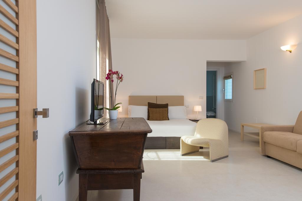 Le Bifore Charming House Lecce Exteriör bild