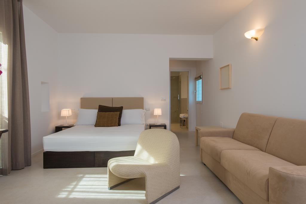 Le Bifore Charming House Lecce Exteriör bild